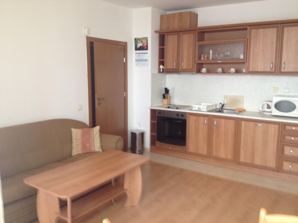 Levante Apartcomplex Neszebar Szoba fotó